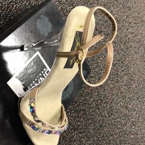 Jonathan Kane taupe shoe. Brand new in box